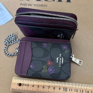 Coach - Zip card Case in Signature - purple floral